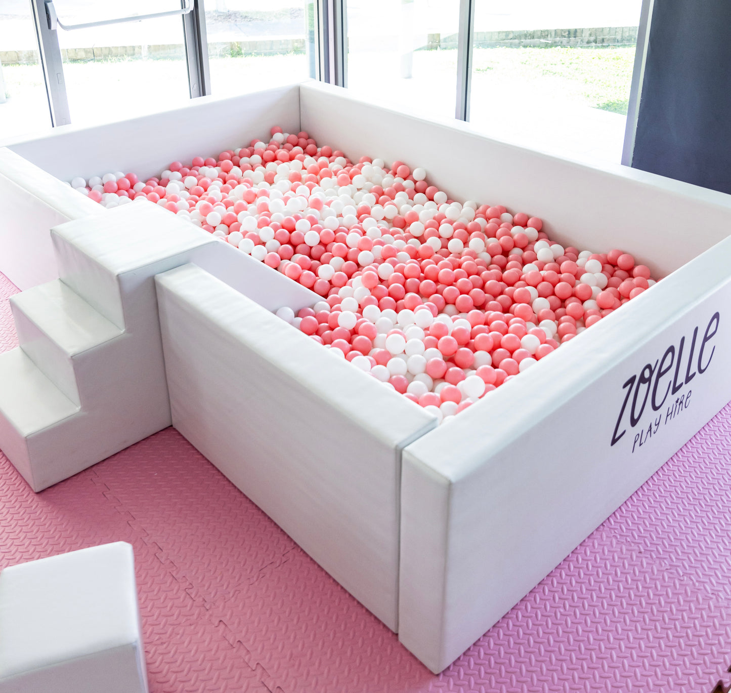 White Rectangle Ball Pit (3mx2m)